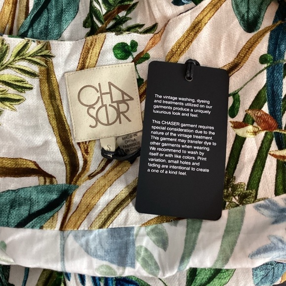 Chaser Tropical Botanical Print Button Front Short Sleeve Jumpsuit S - Picture 6 of 6